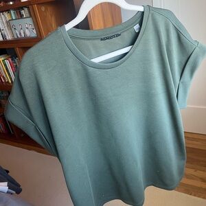 Tahari Olive Short Sleeve Women's Tee